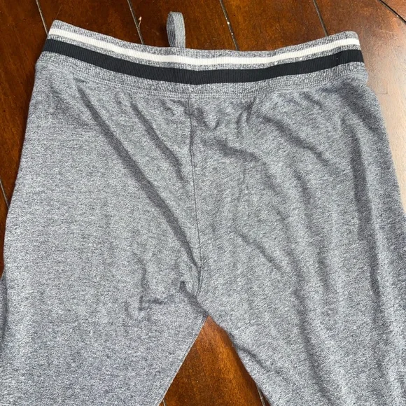 SO Perfect Jogger Grey Pants Women’s XS - Picture 3 of 4